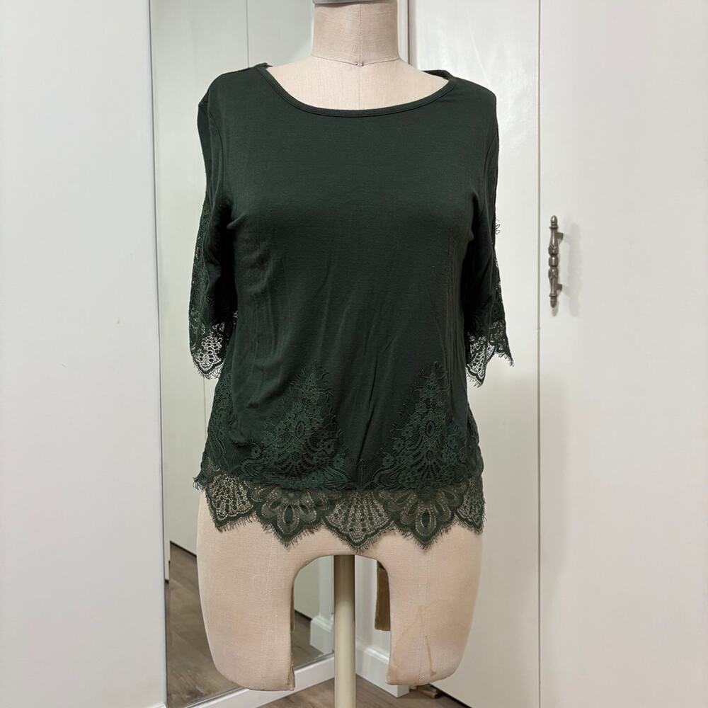KONTROL Contemporary Women's Green Lace Lined Blouse Small